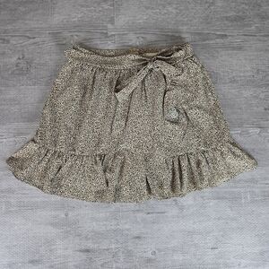 Super cute Altar’d State leopard print mini skirt 🐆